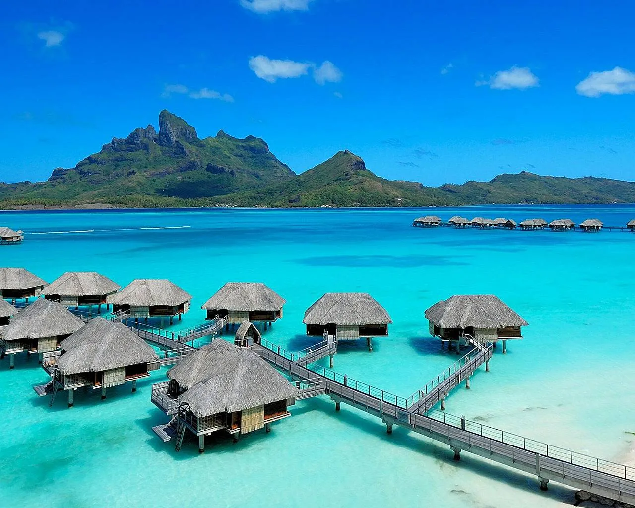 Бора бора остров туры 2023. Бора Бора. Бора Бора фото. Four Seasons Resort Bora Bora. Боро Боро Анапа.