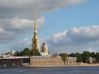 Петропавловская крепость в Санкт-Петербурге