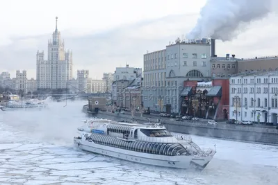 Объявлено штормовое предупреждение — обрушатся ливни и град: погода в Москве  снова резко испортится