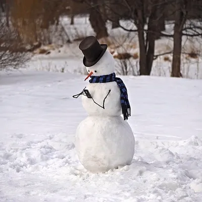 Смешные Милый Мальчик Улыбается На Красивый Зимний Снежный День. Kid  Мальчик В Теплую Одежду С Шапки И Пальто, На Открытом Воздухе. Ребенок  Замораживания Фотография, картинки, изображения и сток-фотография без  роялти. Image 36715097