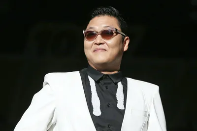 Psy Scores 3 Billion YouTube Views; Thicke Dominates Billboard Hot 100