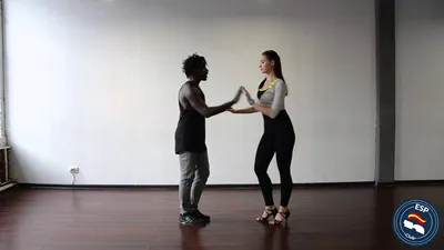 Как научиться танцевать бачату: основные шаги и движения для начинающих