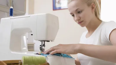 Не шьет швейная машинка: 12 причин и способы устранения