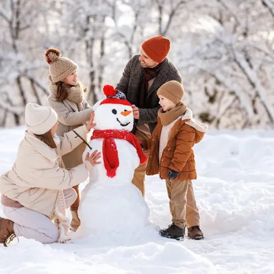 Funny snowman hi-res stock photography and images - Alamy