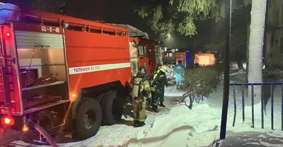 17 человек спасли на пожаре в многоквартирном доме в Усть-Илимске — Иркутск  Сегодня