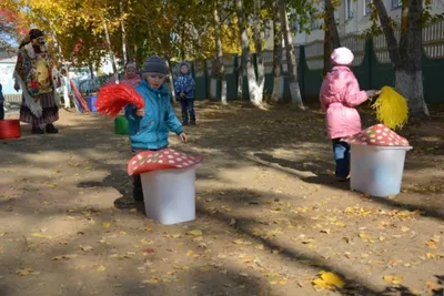 Старушки песнями сохраняют деревню / Старушки - веселушки, настоящий  деревенский ансамбль - YouTube