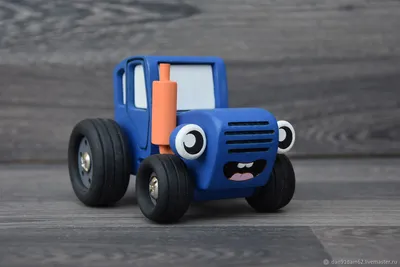 Игрушка деревянная «Синий трактор», розовый | Фабрика деревянной игрушки  Bochart