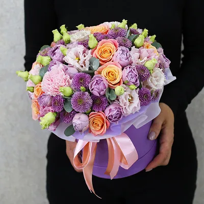 Букет Сюрприз из сезонных цветов на вкус флориста, яркий - заказать  доставку цветов в Москве от Leto Flowers