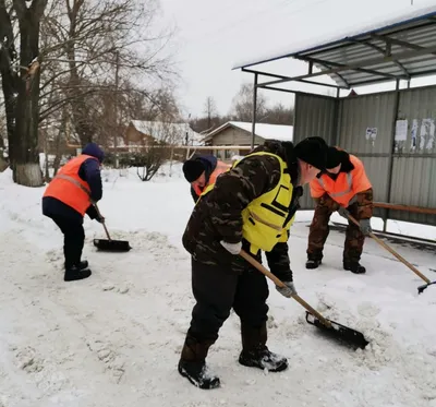 Уборка снега в Красноярске ▻ Услуга чистки снега | Жизнь за городом