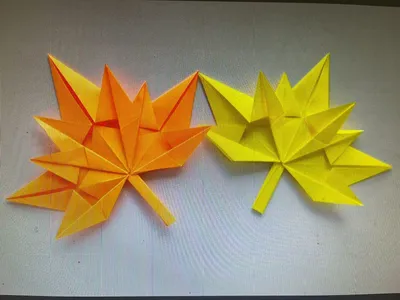 Детские Руки Делают Оригами Из Цветной Бумаги На Белом Фоне Урок Оригами —  стоковые фотографии и другие картинки Оригами - iStock