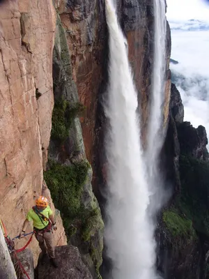 Водопад Анхель (Angel Falls), …» — создано в Шедевруме