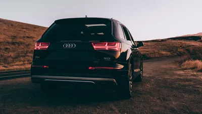 Обои Audi Q7 на рабочий стол: скачать бесплатно