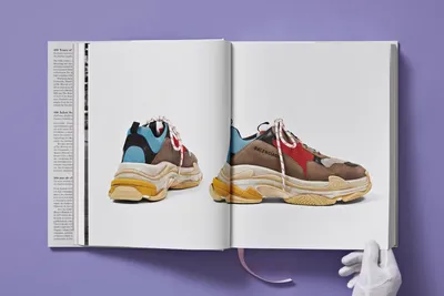 Фото обои Balenciaga triple s: Выбор формата скачивания