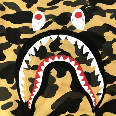 Фоновое изображение с логотипом bape