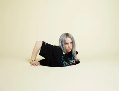 Фото Billie Eilish с огоньком: Скачать в формате WebP для рабочего стола