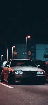 Обои BMW E46 для iPhone: выбирай размер