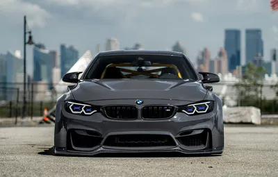 Фото BMW M4 для iPhone в формате webp