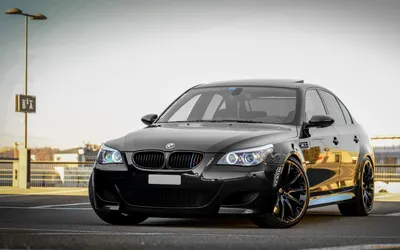 Обои на телефон Bmw m5 e60: Стиль и элегантность