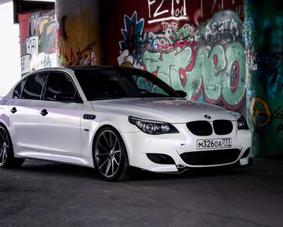 Bmw m5 e60: Обои в высоком разрешении (JPG, PNG, WebP)