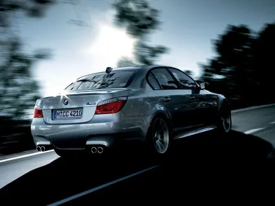 Bmw m5 e60: Бесплатные обои на телефон iPhone