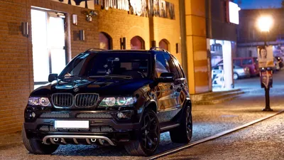 Обои BMW X5 E53: скачать бесплатно в формате JPG