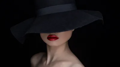 [41+] Дама в шляпе обои