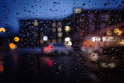 Дождливый город: фото на iPhone в WebP формате