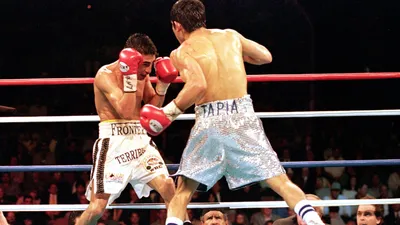 Первый бой Эрика Моралеса и Марко Антонио Барреры положил начало одной из лучших трилогий бокса | Новости бокса | Скай Спорт