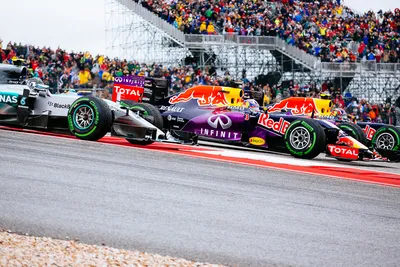 Обои f1 2015 на iphone в формате webp