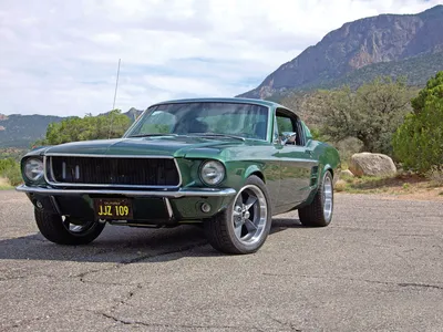 Легендарный автомобиль: обои Ford Mustang 1968