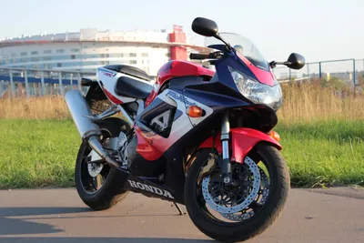 Скачать обои Honda CBR 929 на Android бесплатно