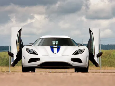 Соблазнительные обои Koenigsegg для экрана