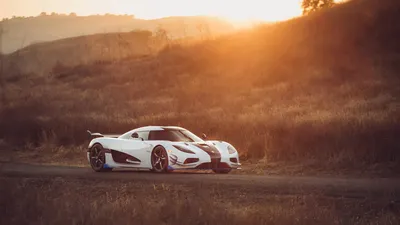 Потрясающие обои Koenigsegg для экранов разных размеров