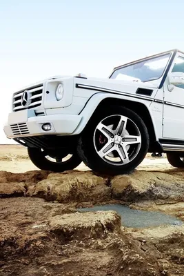 Эксклюзивные обои Mercedes Benz AMG G55 для телефона