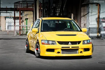 Обои на телефон Mitsubishi Lancer Evolution 9: сделай свой гаджет стильным