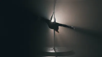 Выберите размер: Фоны 'Pole dance' для iPhone в JPG формате