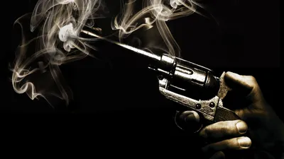 Revolver: Бесплатные обои для iPhone в формате PNG