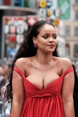 Rihanna: обои на телефон и рабочий стол для истинных поклонников