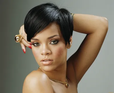 Rihanna: бесплатные обои для телефона и рабочего стола
