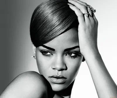 Rihanna на вашем рабочем столе: выберите подходящий формат