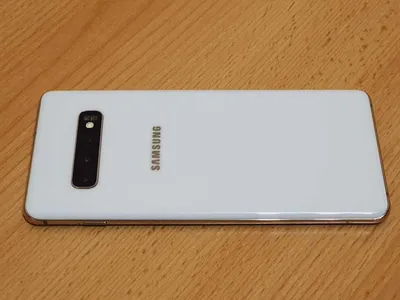 Обои samsung s10 plus с эффектом параллакса