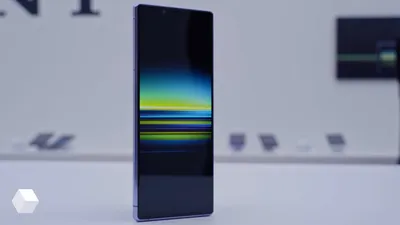 Обои Sony Xperia с эффектом размытия вокруг иконок