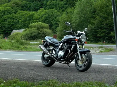 Suzuki Bandit 400: Классические обои для рабочего стола