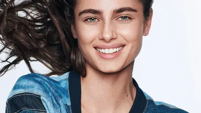 Taylor Hill: Фото в высоком качестве для обоев на телефон и рабочий стол