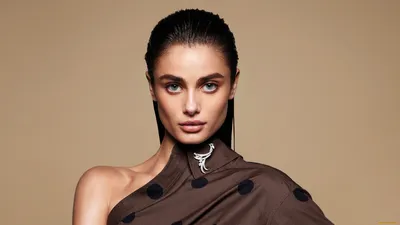 Бесплатные обои Taylor Hill: Эстетика на каждом экране