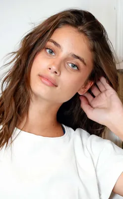 Очарование Taylor Hill в различных размерах и форматах для обоев