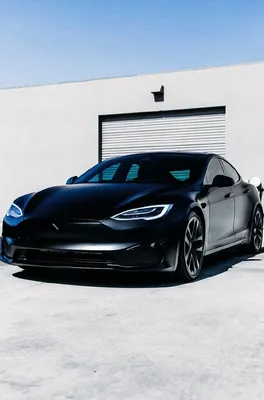 Tesla Model S: Бесплатные обои в формате WebP